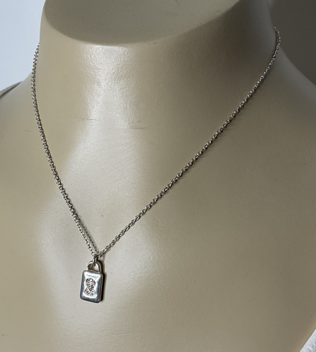 Vintage Avon Rhinestone Lock Pendant Necklace Silver Tone Finish 1051
