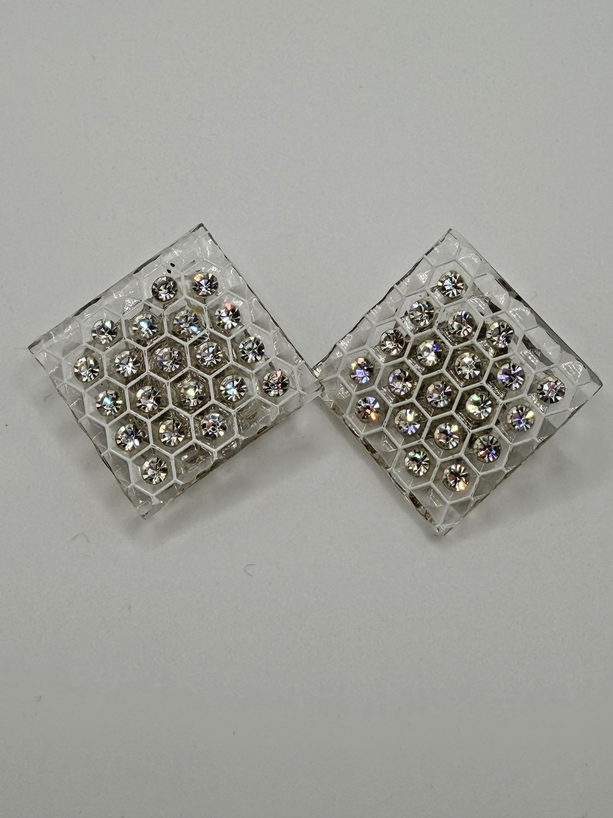 VINTAGE CLEAR RESIN RHINESTONE SQUARE CLIP-ON EARRINGS WOMENS BOLD STATEMENT
