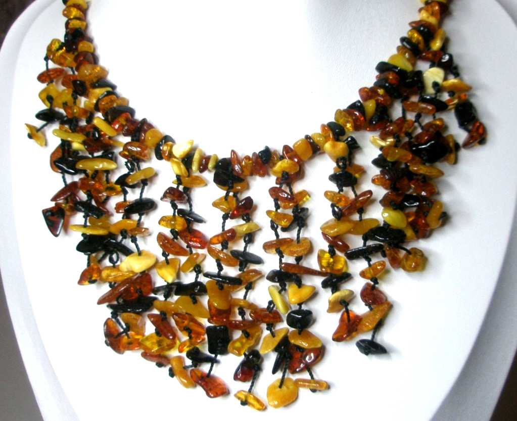 Genuine Baltic Amber Women’s Statement Necklace Multicolor 44 cm 17” 32 grams