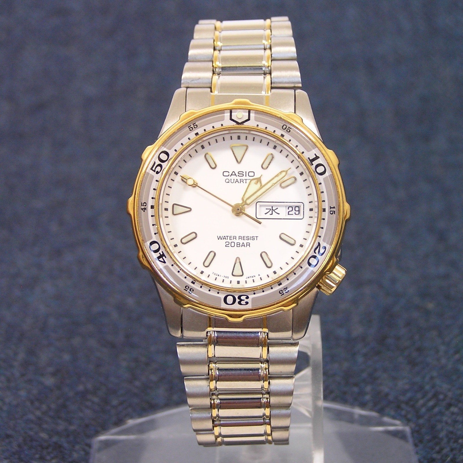 CASIO MARLIN MD-715 90s Retro Dive Watch Rare Japan Imported 200m Silver Quartz