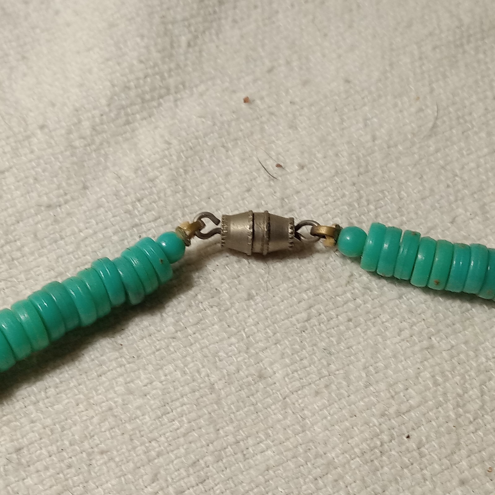 Vintage Faux Turquoise 15-inch Beaded Necklace