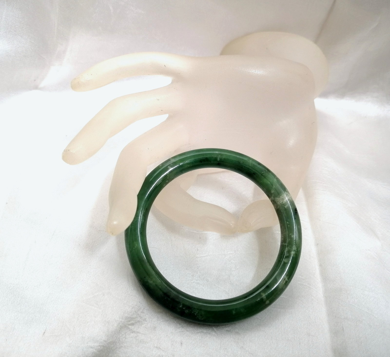 BEAUTIFUL ANTIQUE AUTHENTIC GREEN JADE RING BRACELET, CHINA, 1900.