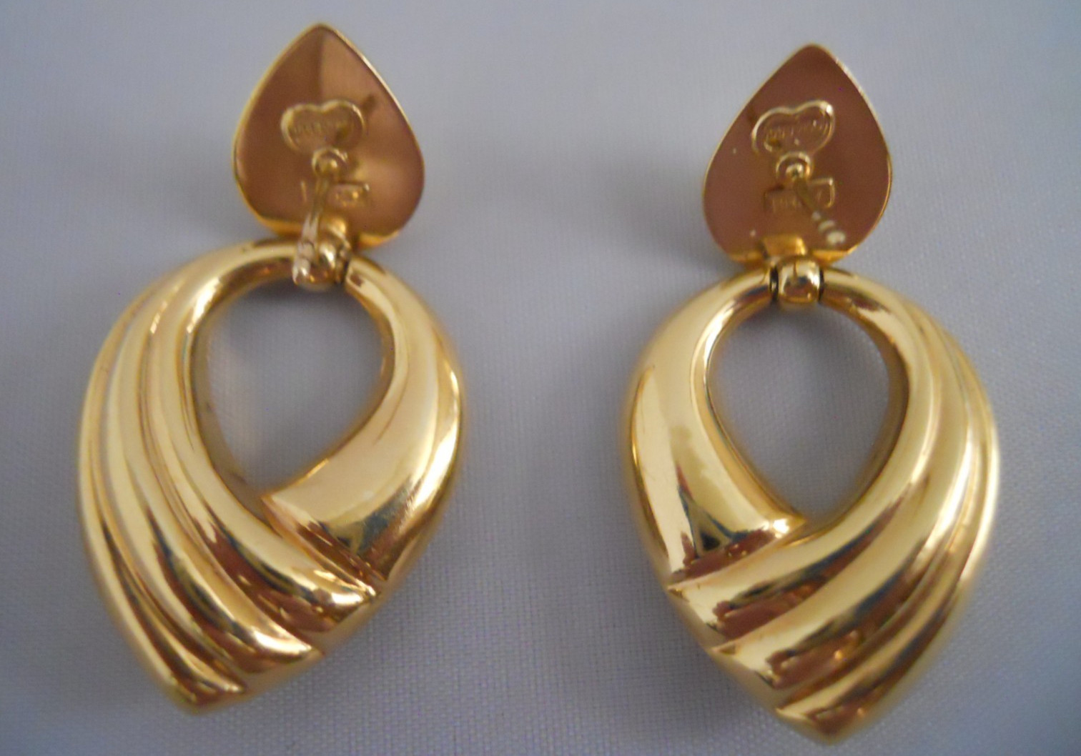 14K Italy UNOAERRE BREV. Yellow Gold 6.4 Grams Door Knocker Stud Earrings 1 5/8″