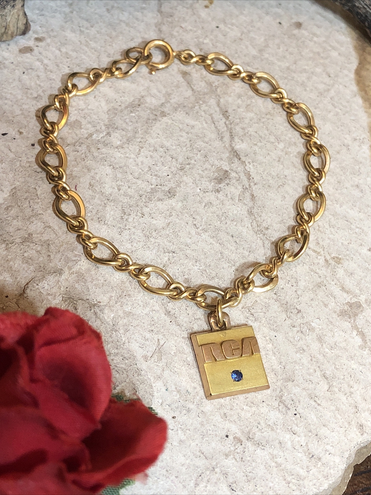 5.10K Gold cTo RCA Sapphire Square Charm On GF 12K Twist Figaro Link Bracelet 7″