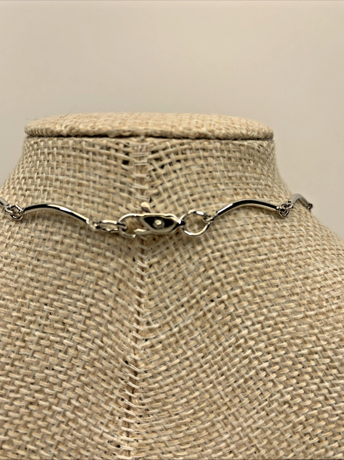U.S Mint Sacagawea Golden Dollar Coin Silver Tone Pendant Necklace Vintage 2000