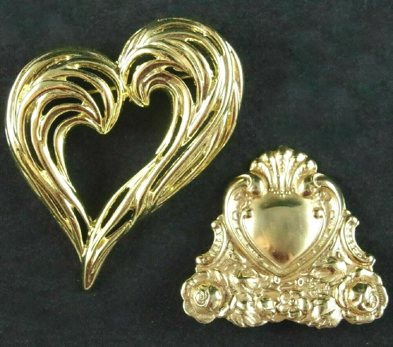 Minty! Lot 2 VTG 2.25″ ABSTRACT & VICTORIAN REVIVAL GOLD TONE HEART BROOCH PINS