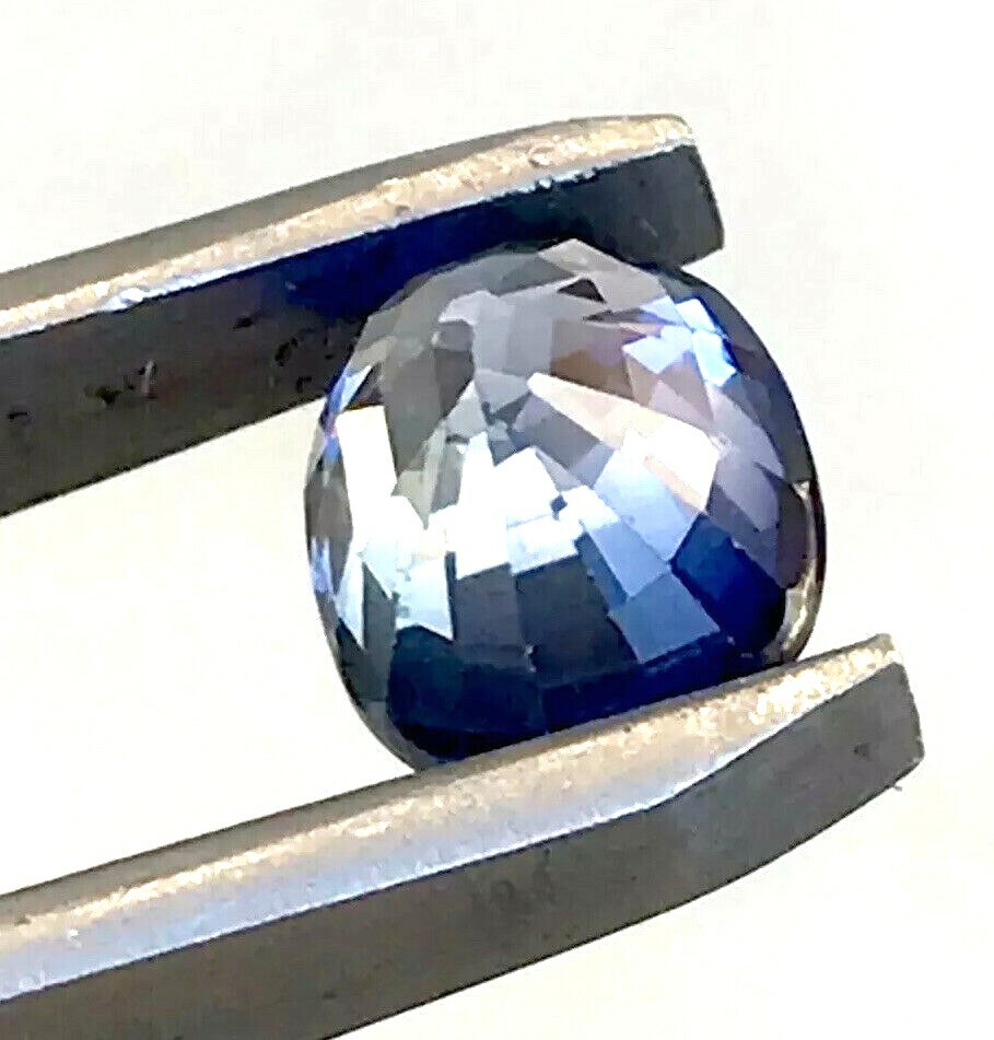 3.85 ct Natural Royal Blue Sapphire ,VVS,Excellent Oval Cut,9 mohs