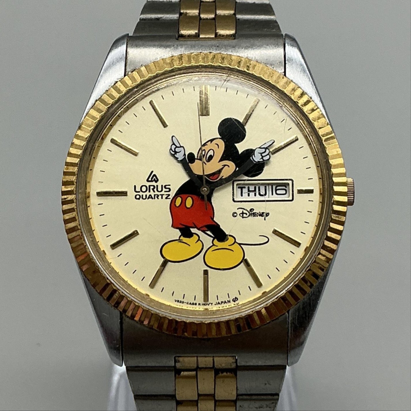 Vtg Lorus Mickey Mouse Mens Watch 35mm V533-8A10 Day Date New Battery 7.25″