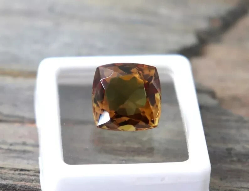 Natural Color Changing zultanite Cushion 10.23 Ct+ Loose AG Gemstone Certified