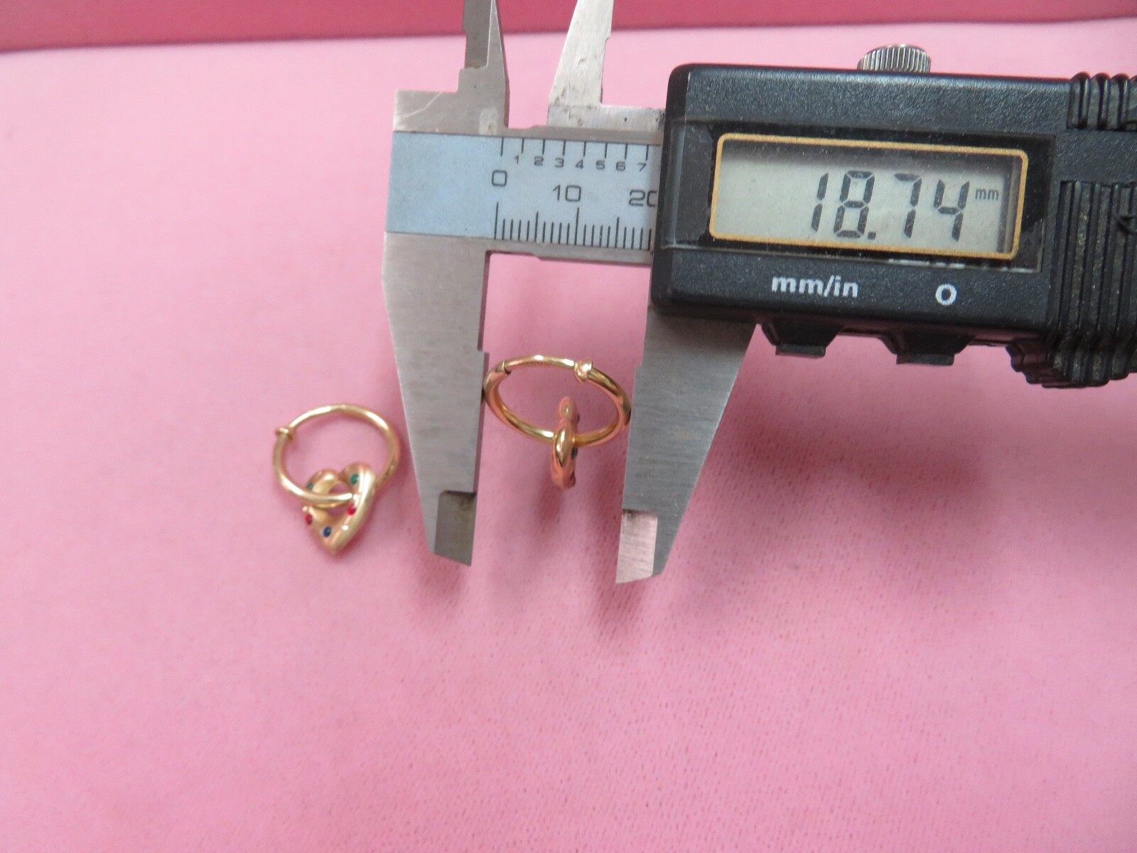 14k Pure Y. Gold None Pieced Hoop Earrings w. Heart Charm 2.52 G (#378)