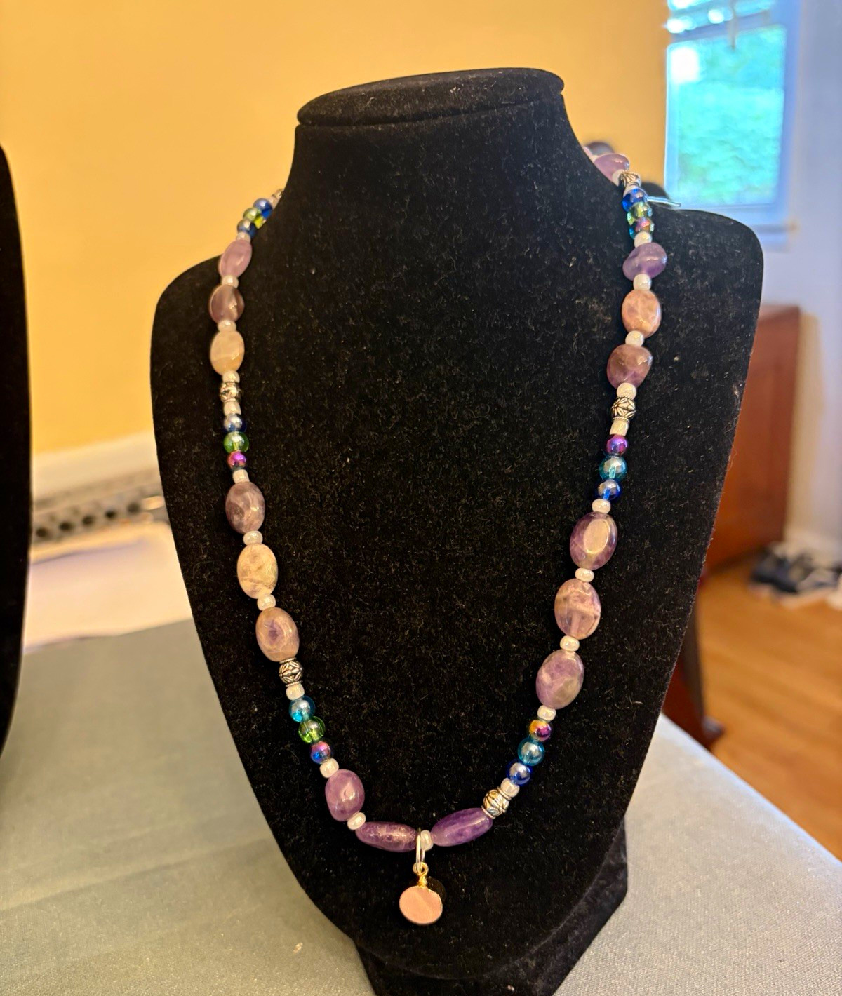 Amethyst & Glass Beaded Necklace w/ Round Charm Pendant – Purple Oval Stone