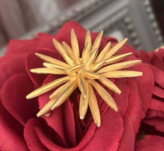 Marcel Boucher Signed Gold tone Textured Star Starburst Burst Brooch Art Deco