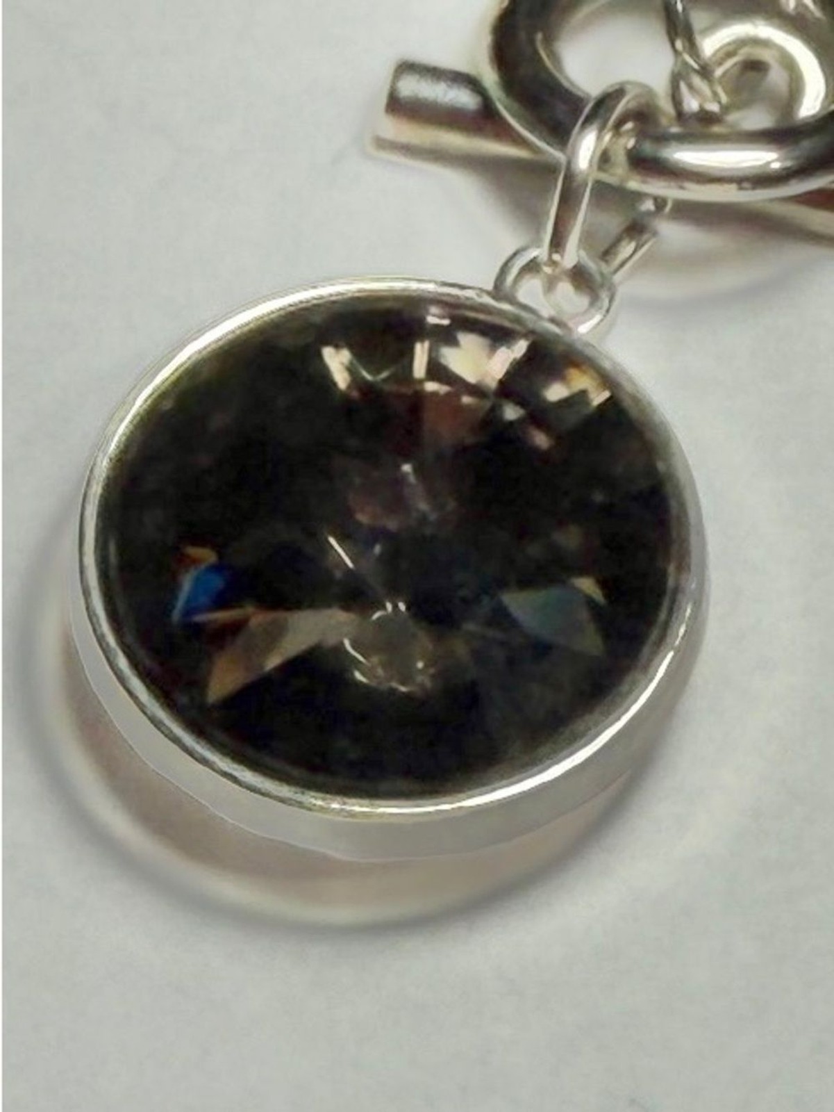 Silver Chain Necklace Round Grey Stone Pendant Toggle Clasp Fashion Jewelry 18″