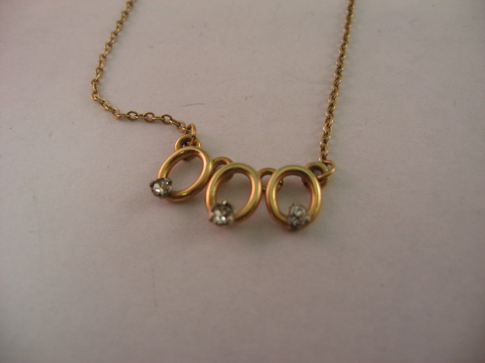 Dainty Gold Tone Triple Oval Loop Necklace 3-Stone Crystal Pendant Station Chain