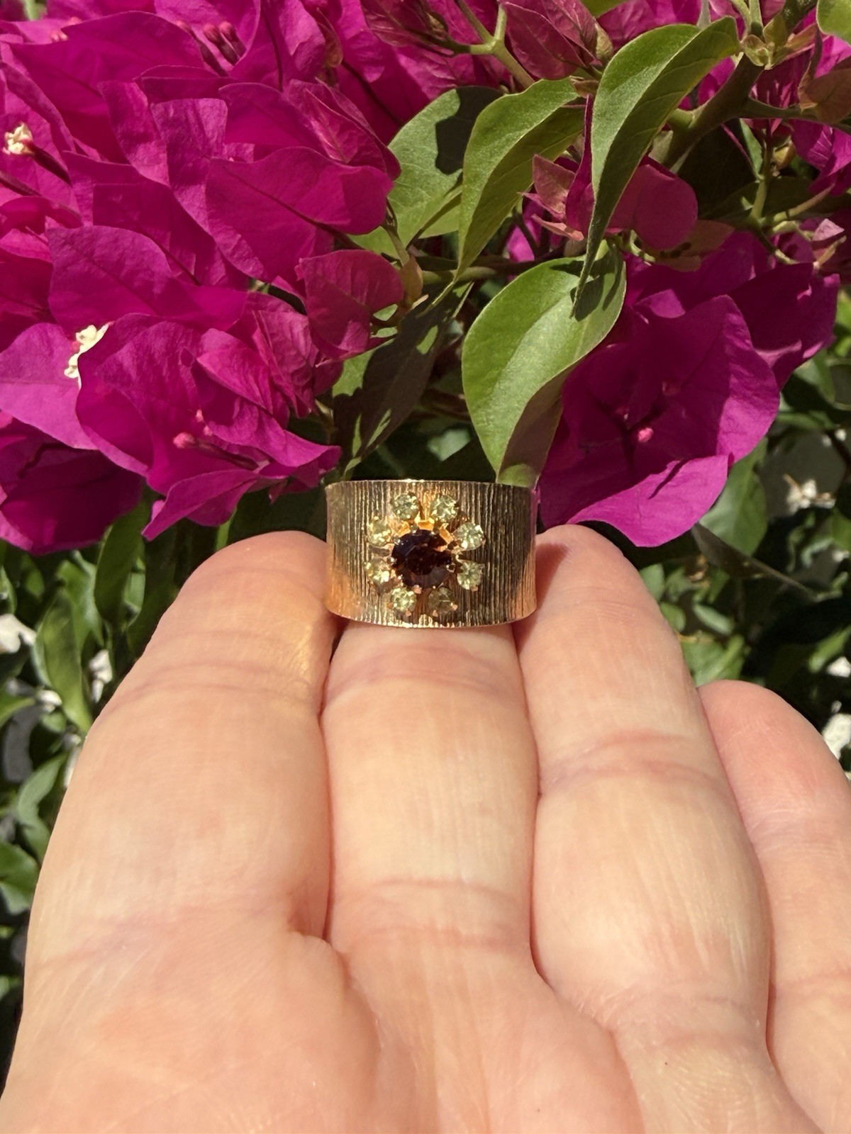 SARAH COVENTRY Jonquil Ring Gold Tone Wide Ribbed Topaz Colored Stone 1974 Sz6.5