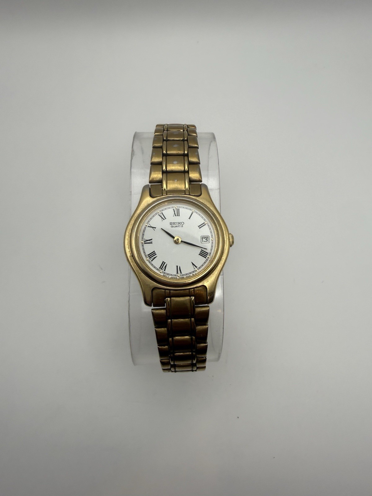 Seiko Quartz Women’s Vintage 1980s Gold-Tone Bracelet Watch White Roman Date