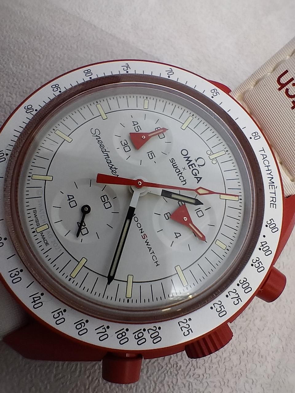 Omega x Swatch MoonSwatch Mission to Mars SO33R100 Red Bioceramic Quartz