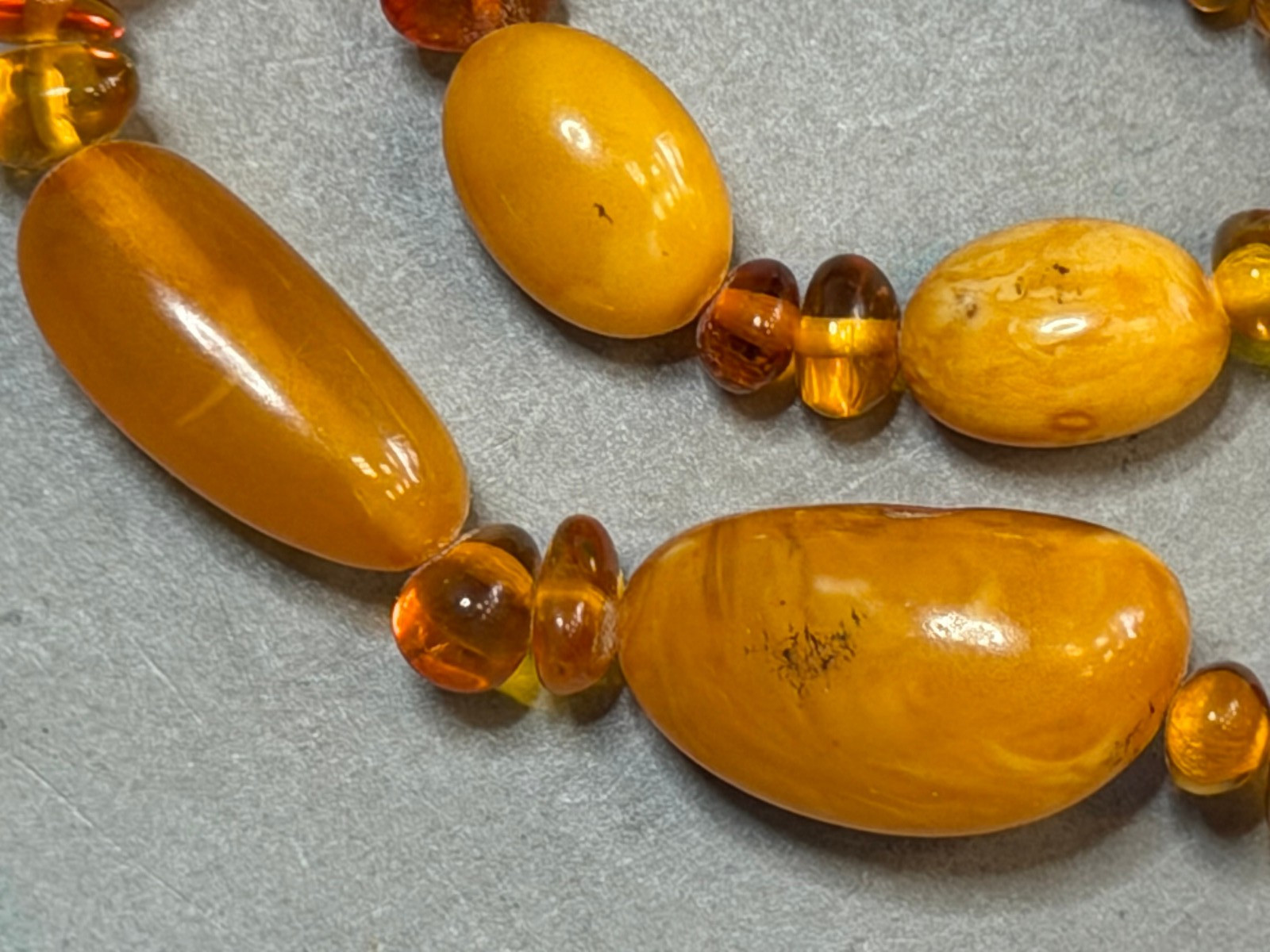 Vintage Baltic Butterscotch Amber Necklace Egg Yolk Honey Oval Beads 32.1g 60cm