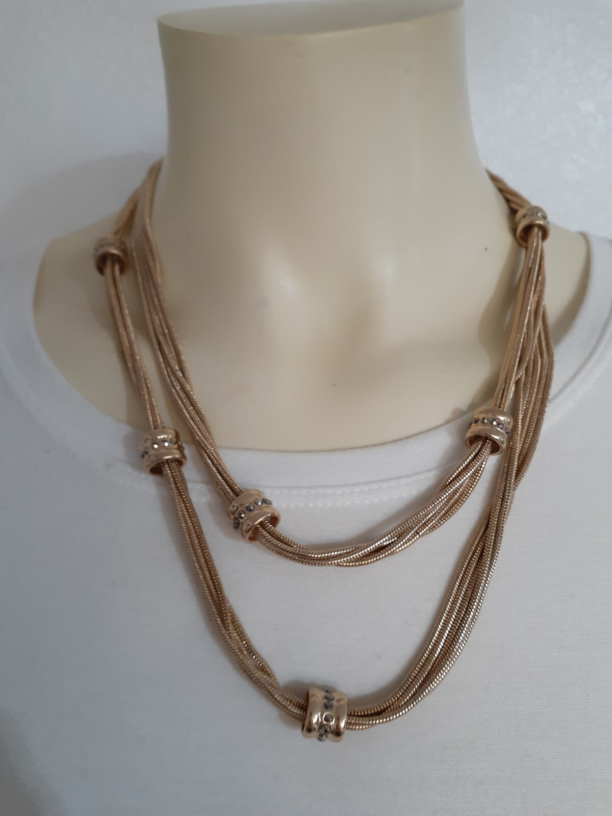 CHICO’S women necklace gold tone 24 inch long NWOT excellent condition