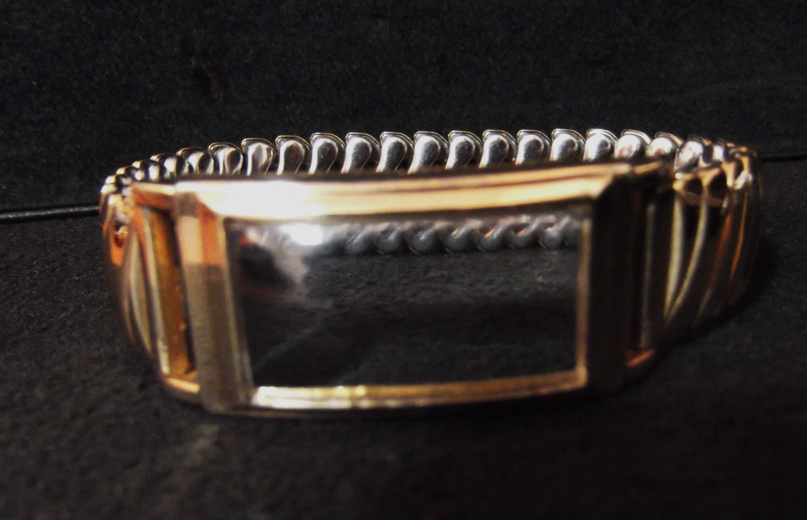 VINTAGE ART DECO BROADWAY CURVED MEN’S WATCH 1OK G/F BAND MANUAL WIND