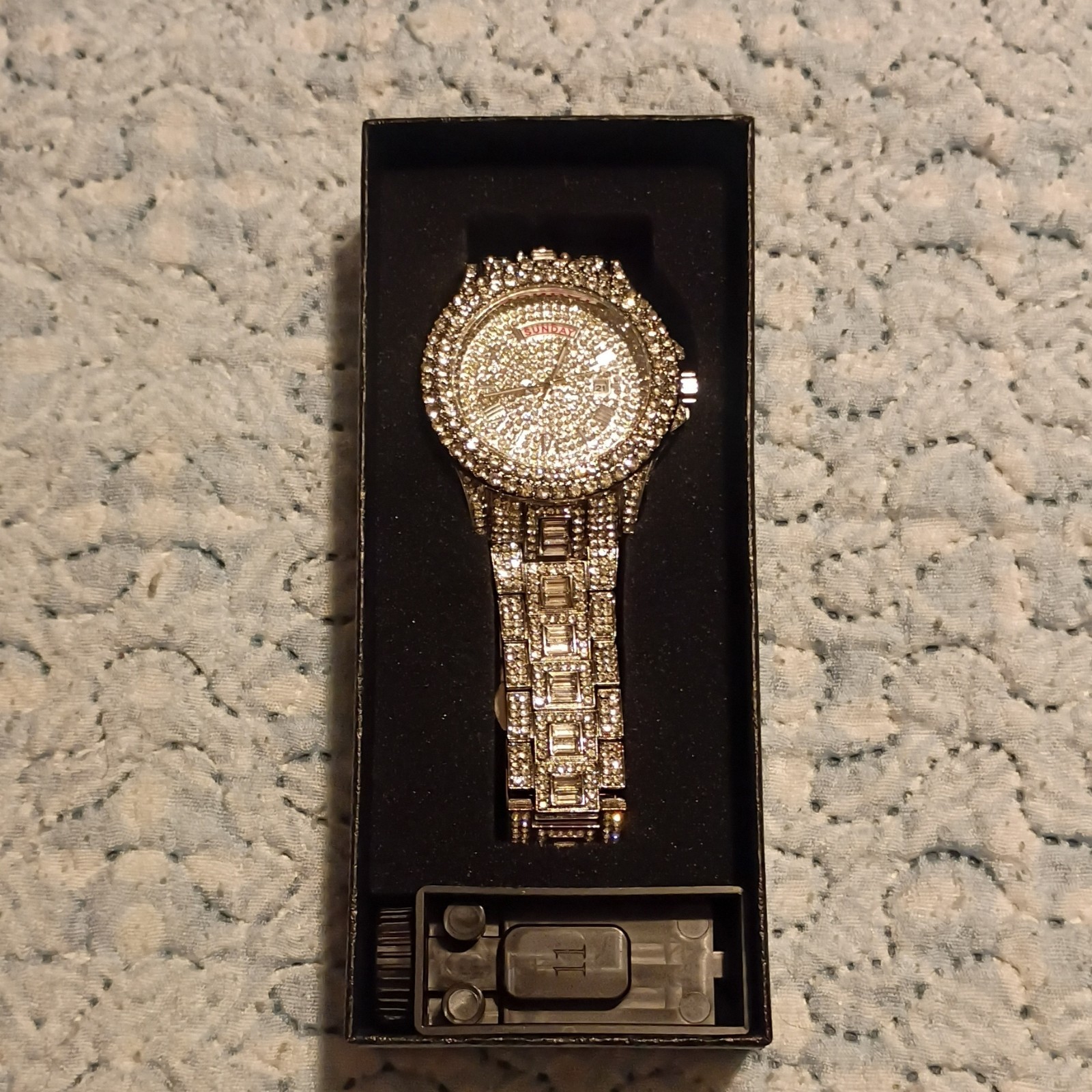 Silver Stainless Steel Automatic Day/Date Gemmed Watch 40-43.9mm Box