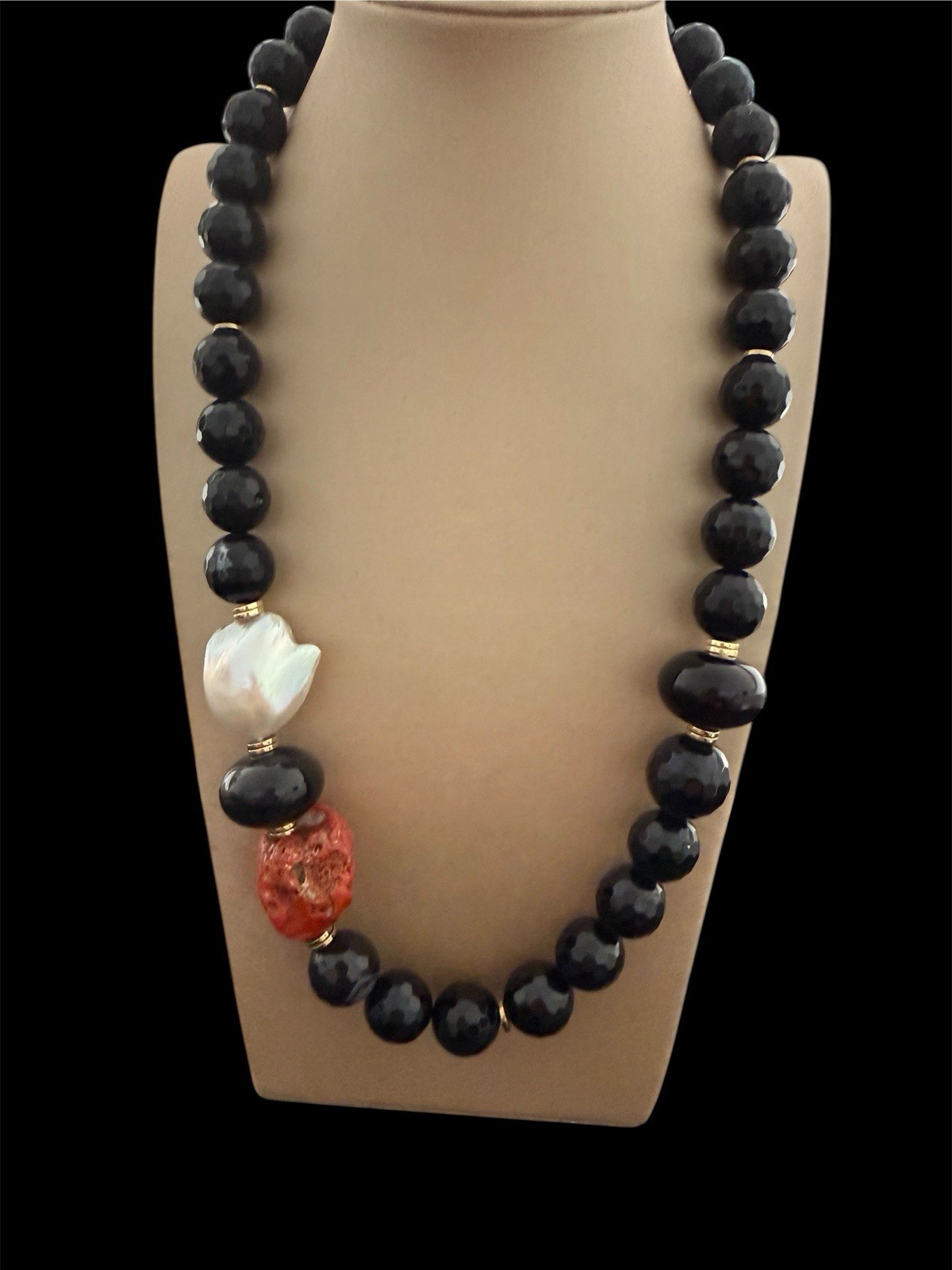 CORAL AND ONYX NECKLACE – “BLACK MEDITERRANEAN” WITH PEARL
