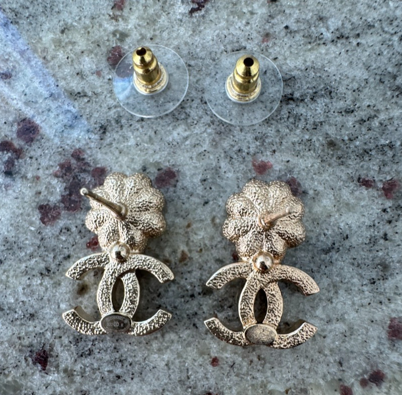 Chanel Camellia CC Logo Earrings Pearl/Crystal Light Gold Tone