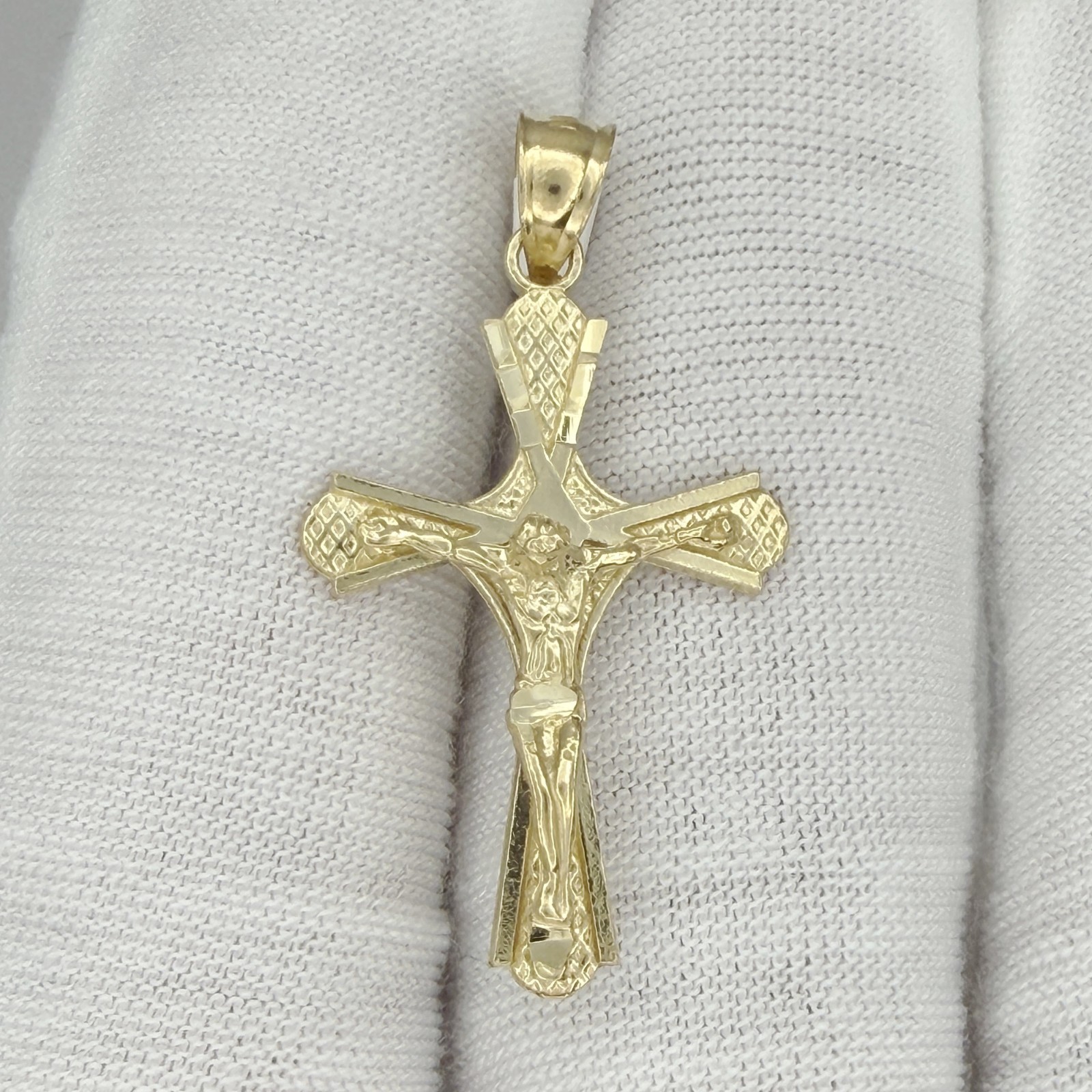 10k Yellow Gold Diamond-Cut Unisex Cross Crucifix Religious Charm Pendant