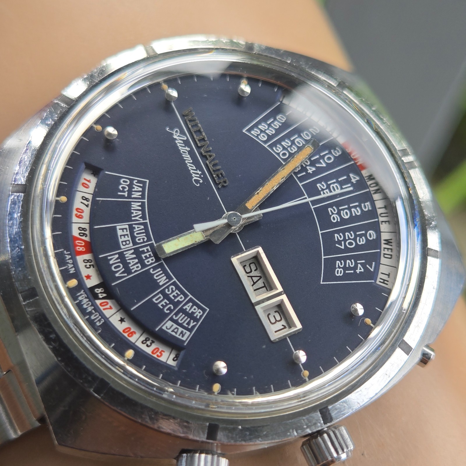 Vintage Wittnauer 2000 Men’s Automatic watch W102 perpetual calendar 1970s