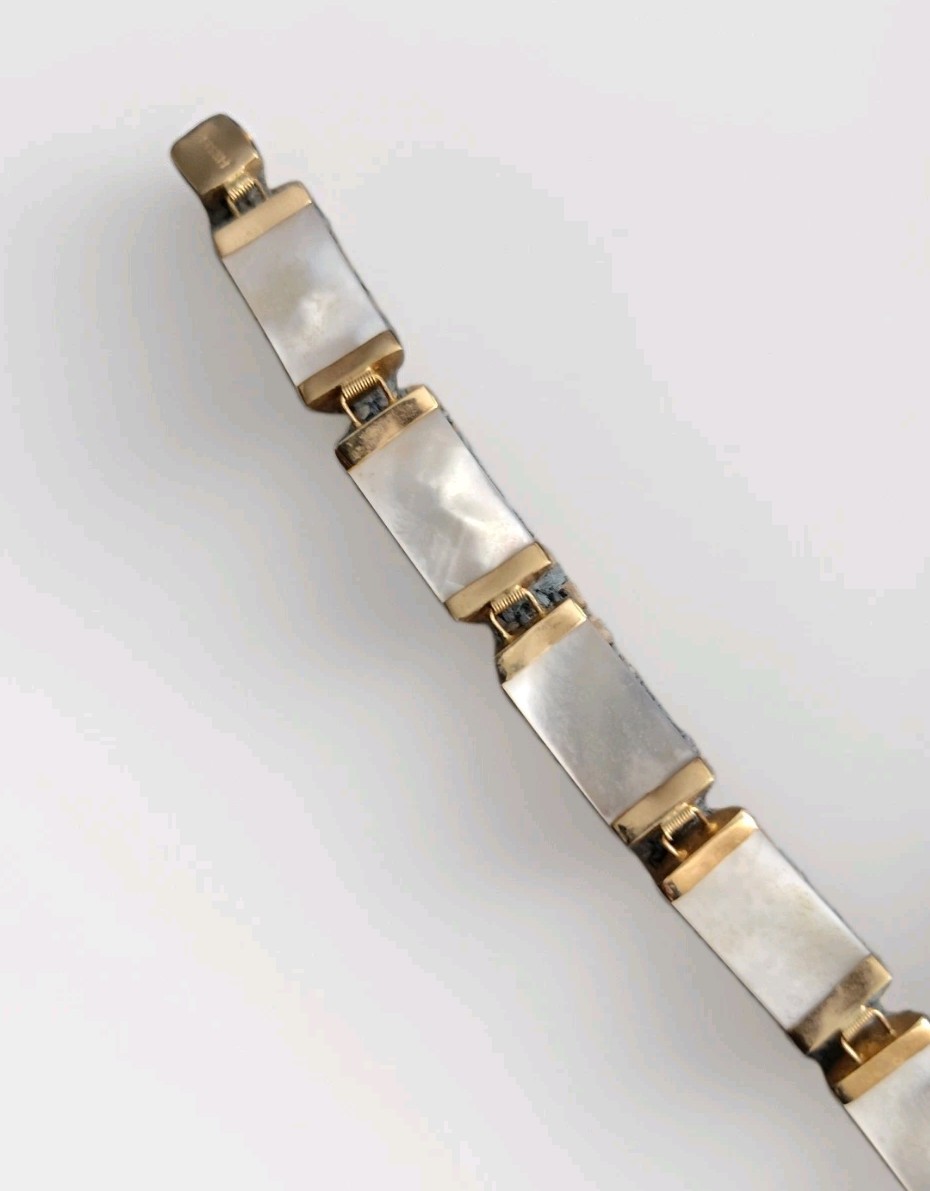 14K Yellow Gold Mother Of Pearl Gemstone Panel Tennis Bracelet Vintage Push Lock