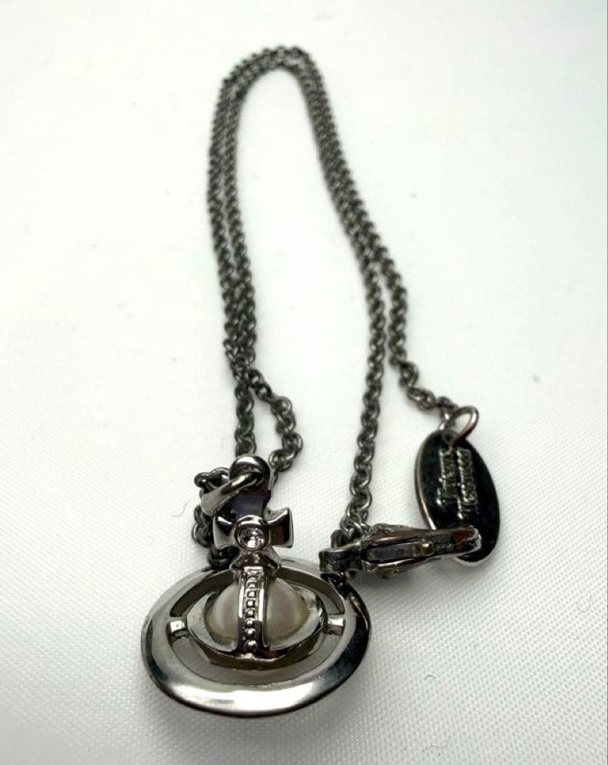 Vivienne Westwood PETITE ORB Necklace with Guarantee Card