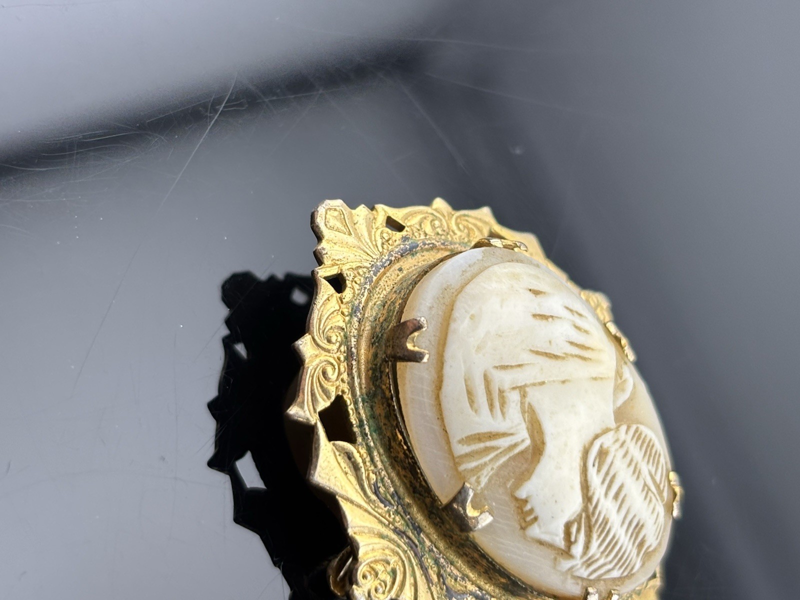 Unique Vintage Gold Plated ? Cameo Brooch Old Shell Carving Some Tarnish Damage?