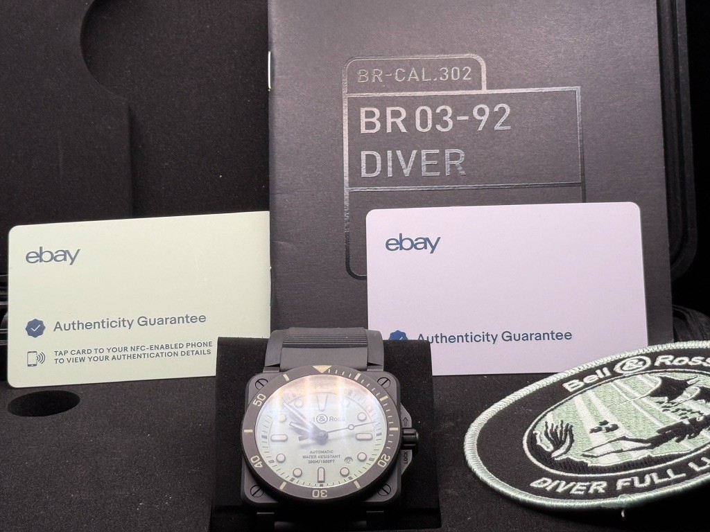 Bell & Ross BR03-92 Diver Fulham Limited 1 of 999 BR0392-D-C5-CE/SRB Watch Lume
