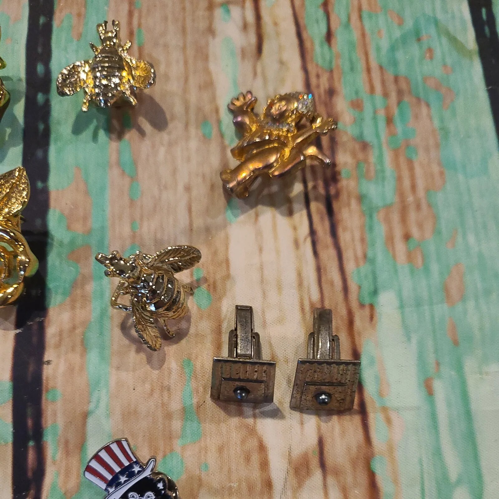 Hat Pin Lot 45 PC Jewelry Junk Drawer Pinback Button & Lapel & Hat Pin Lot