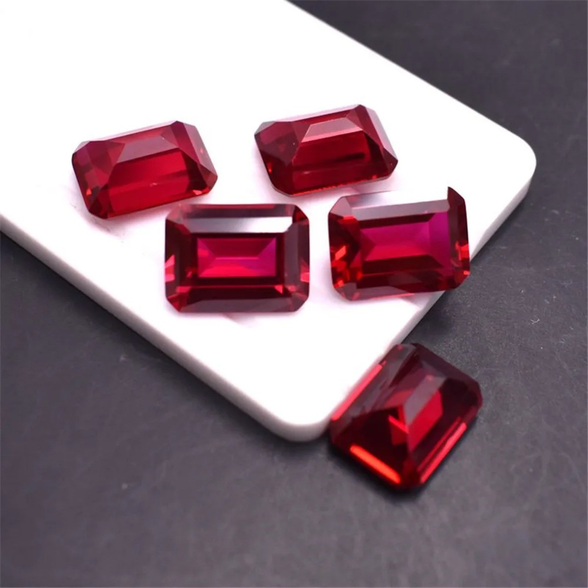 Blood-red Ruby Mohs Hardness 9 Rectangle Faceted Gemstone Emerald Cut Ruby Gem