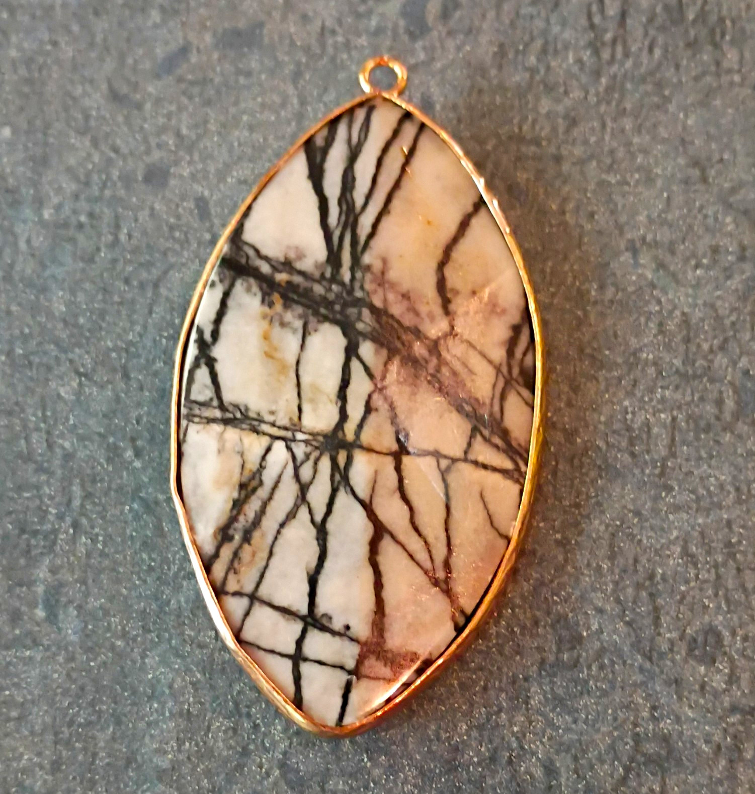 Oval Cabochon Stone Charm Pendant Gold Tone Bezel Set White Black Veining Bail