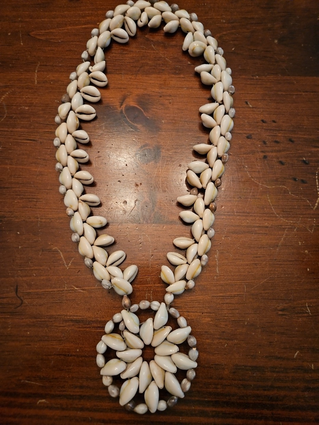 Natural SeaShell Necklace Beach Nautical 24″ ~ Preowned With A Couple Defects
