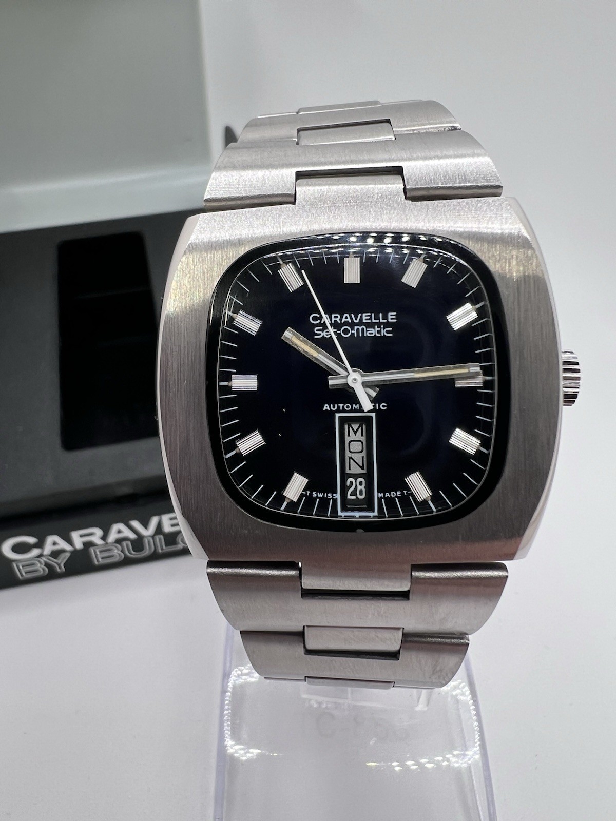 New Old Stock Caravelle Set-O-Matic Day Date Silver Tone James Bond Style Cool