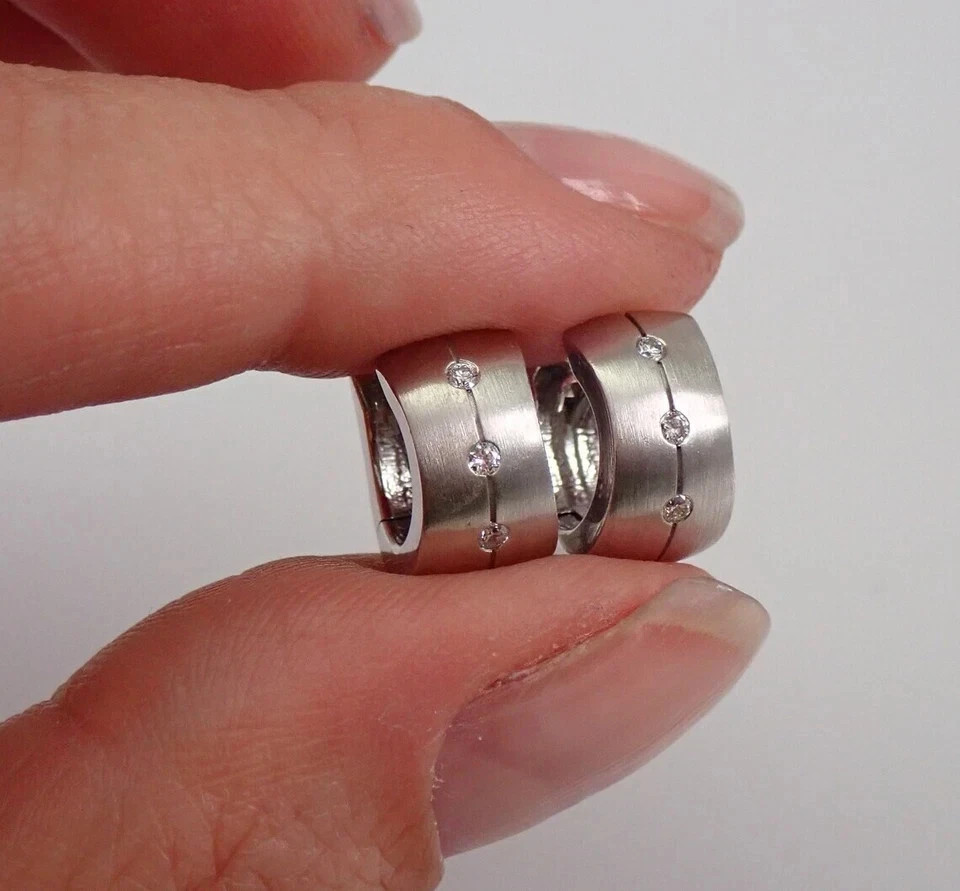 18K White Gold Plated 1Ct Round Cut Moissanite Huggie Huggies Hoop Earrings