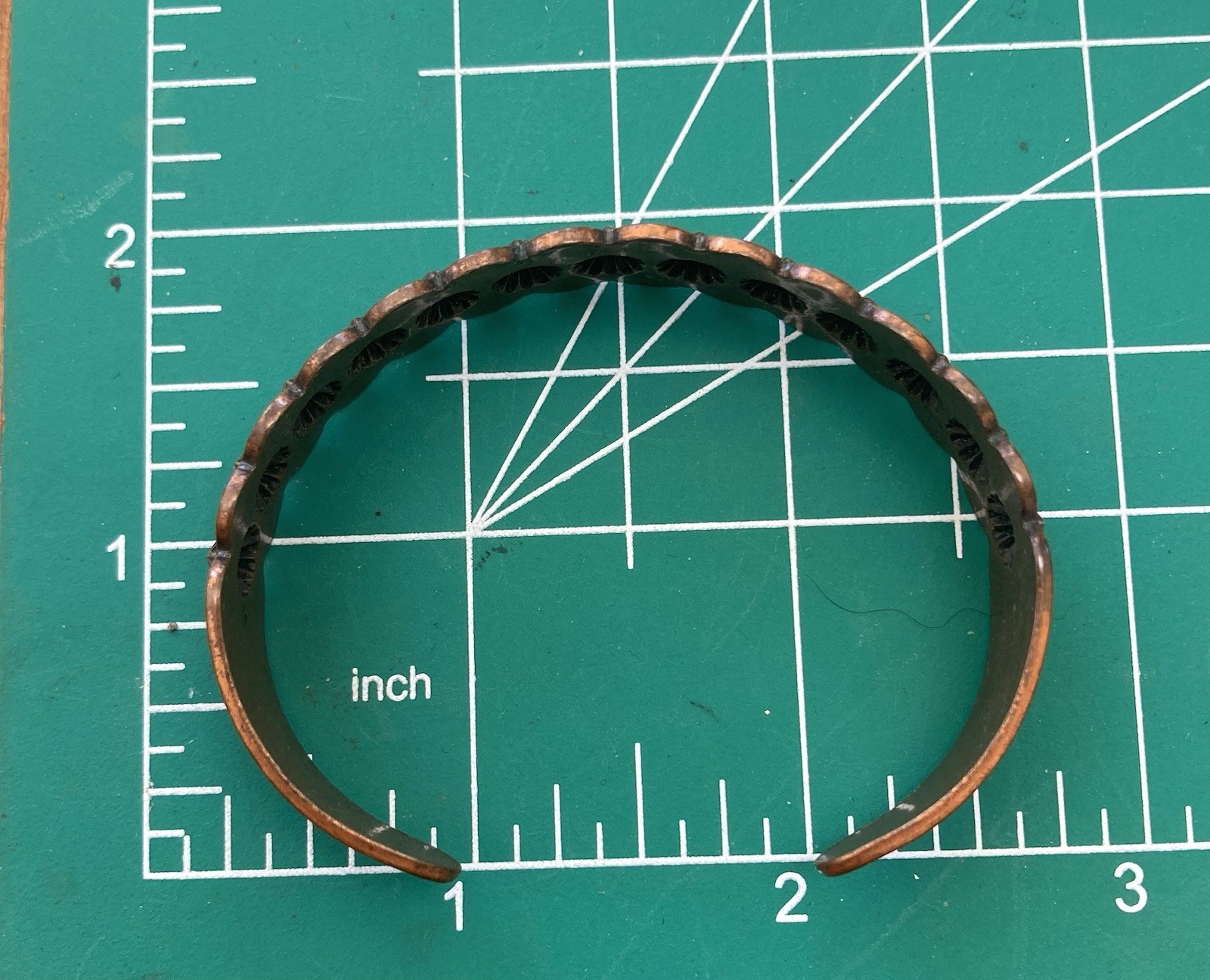 Vintage Southwest Copper Stamped Concho Star Cuff Bracelet Tourist (5.2″ + Gap)