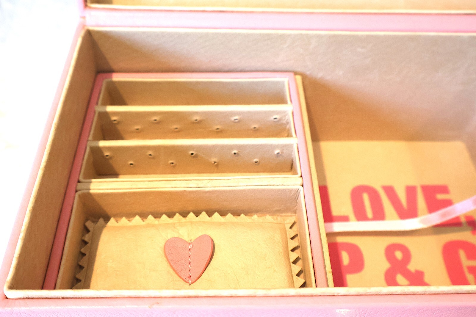 Juicy Couture Light Pink Soft Leather Train Case Jewelry Box & Storage – Vintage