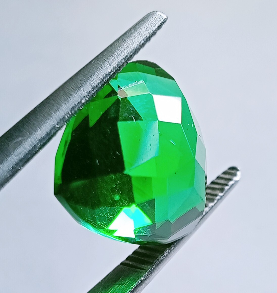 Natural Tsavorite Garnet Trillion Green Color 13.45 Ct Certified Loose Gemstone