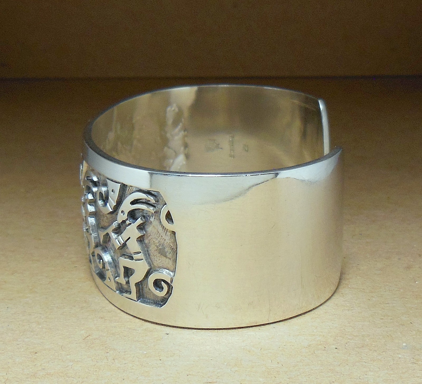 Vernon Mansfield HOPI Sterling Overlay Kokopelli Flute Player Cuff Bracelet 50G