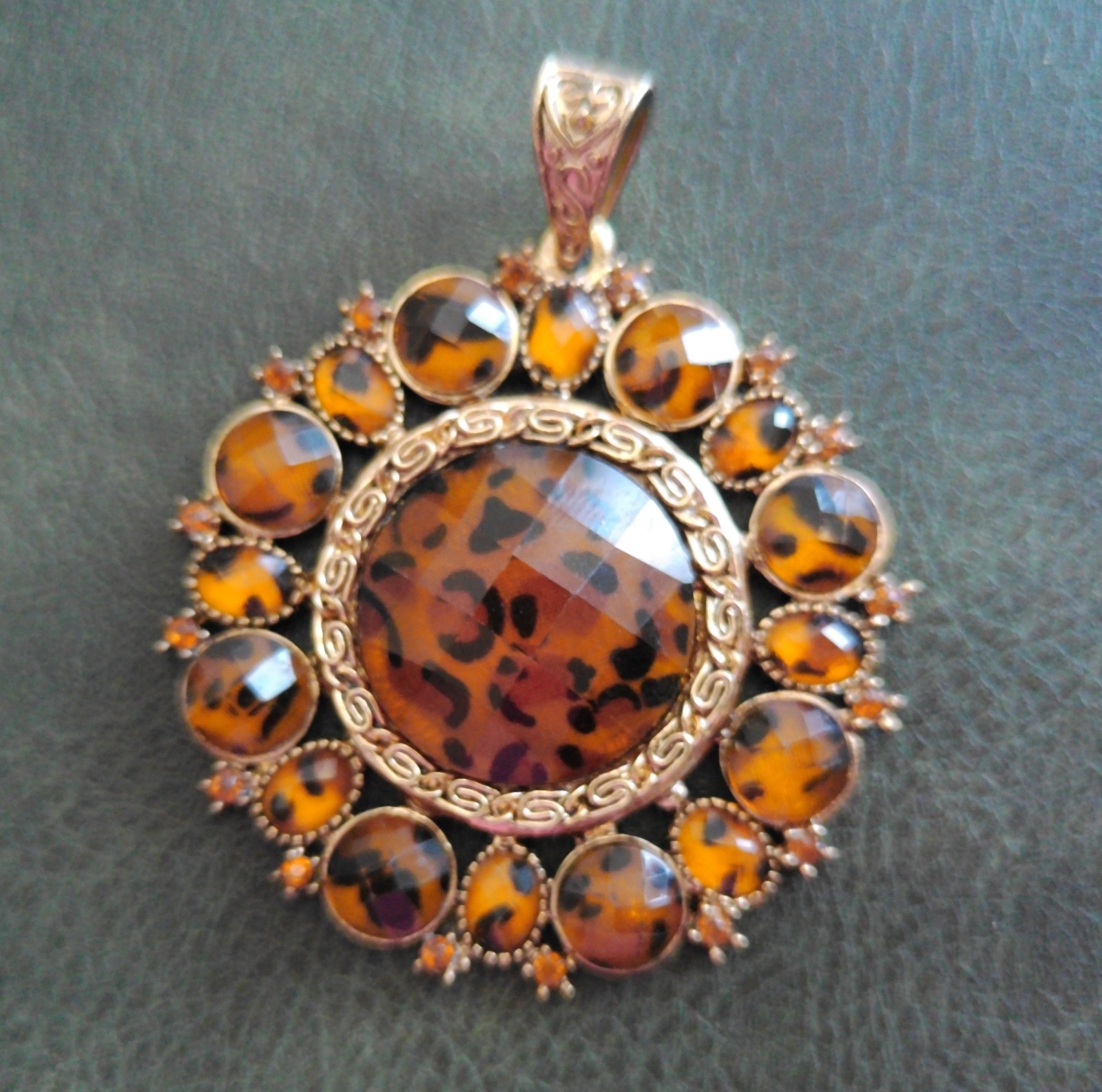 Vintage Large Round Gold Tone Acrylic Brown/Black Pendant 3″ with bail x 2 1/4″