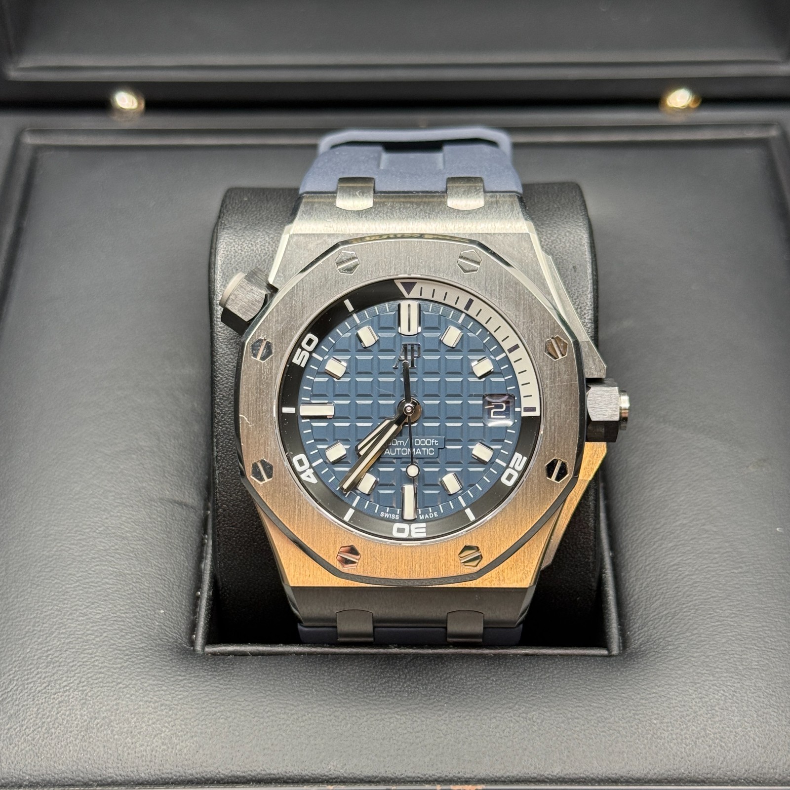 Audemars Piguet Royal Oak Offshore Diver Blue Dial Flat Smooth Bezel Rubber
