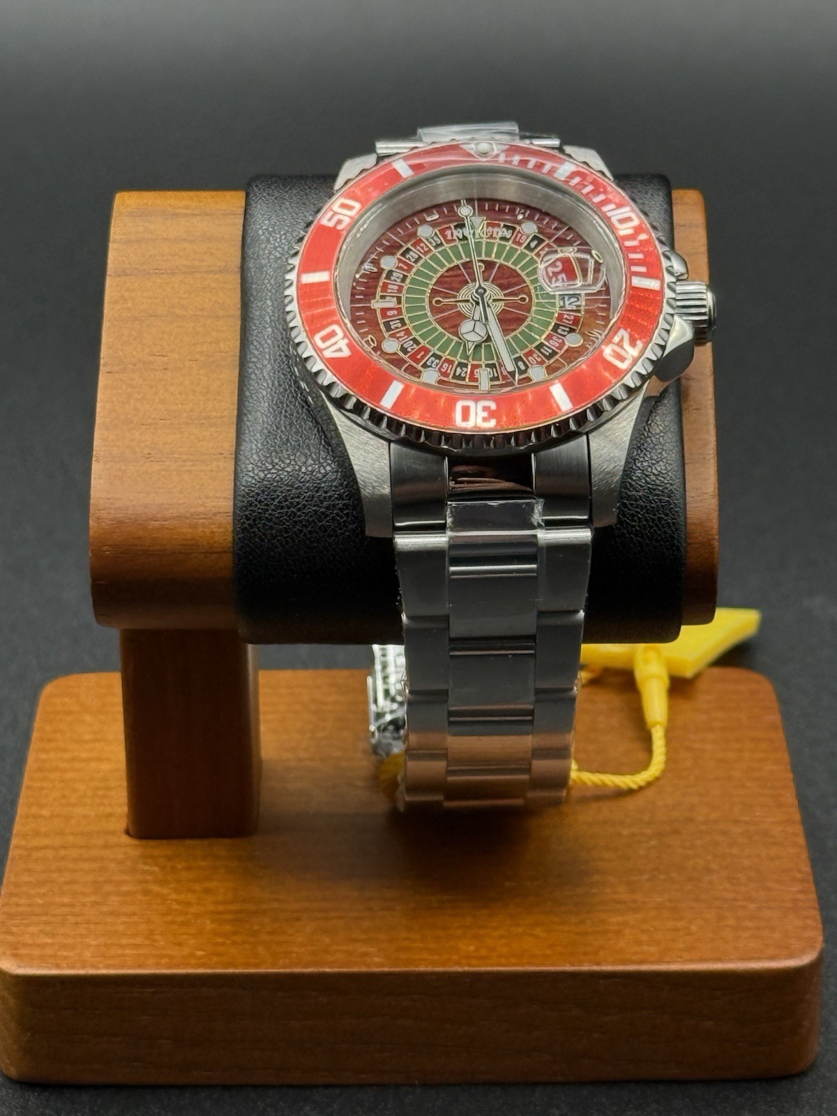 Invicta Pro Diver HOUSE OF CARDS ROULETTE Men’s Watch – 40mm NEW (50519) + Extra