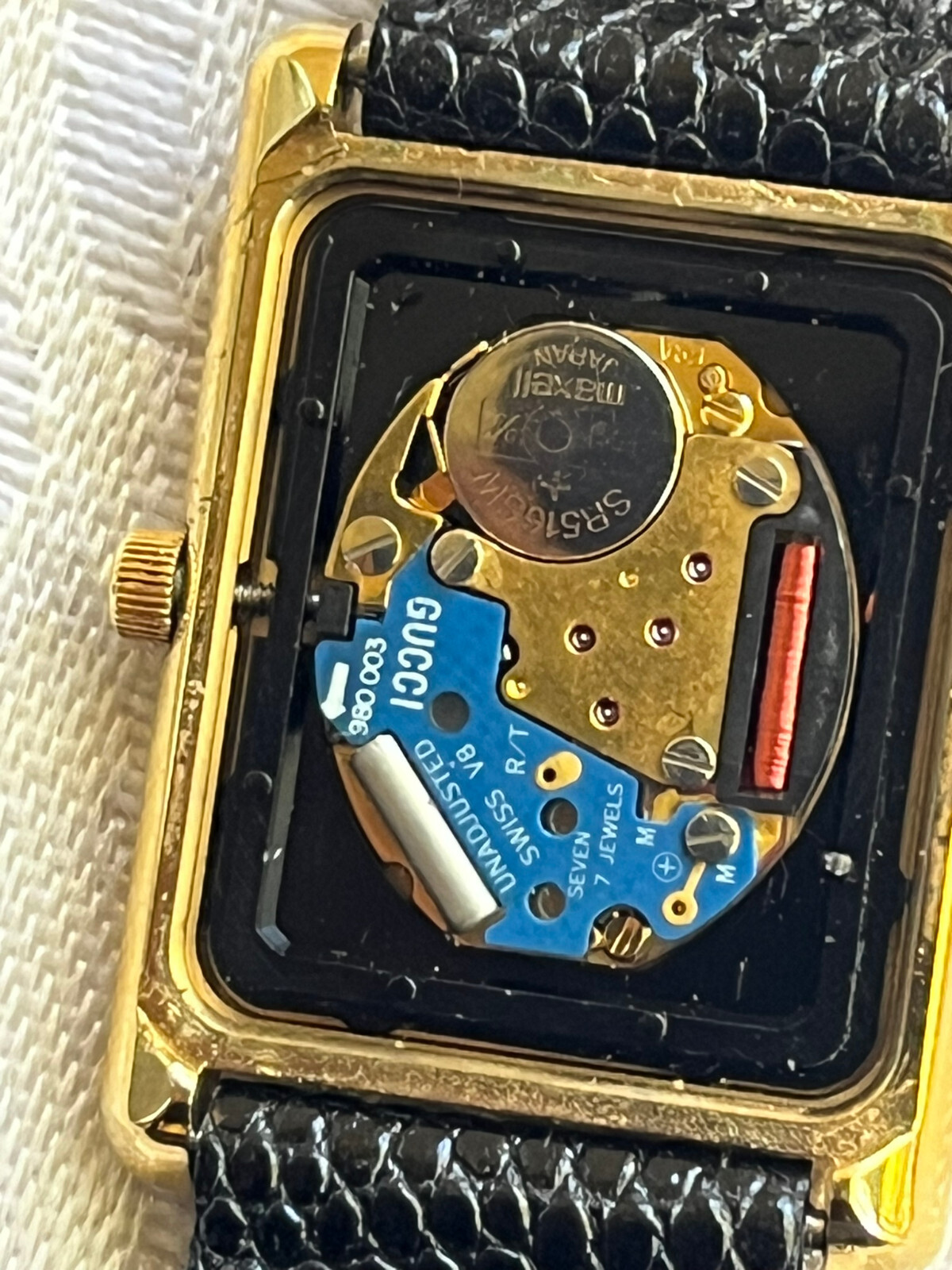 Gucci Women’s Gold-Plated Quartz Watch 4200 w/ Original Leather Band – New Batte