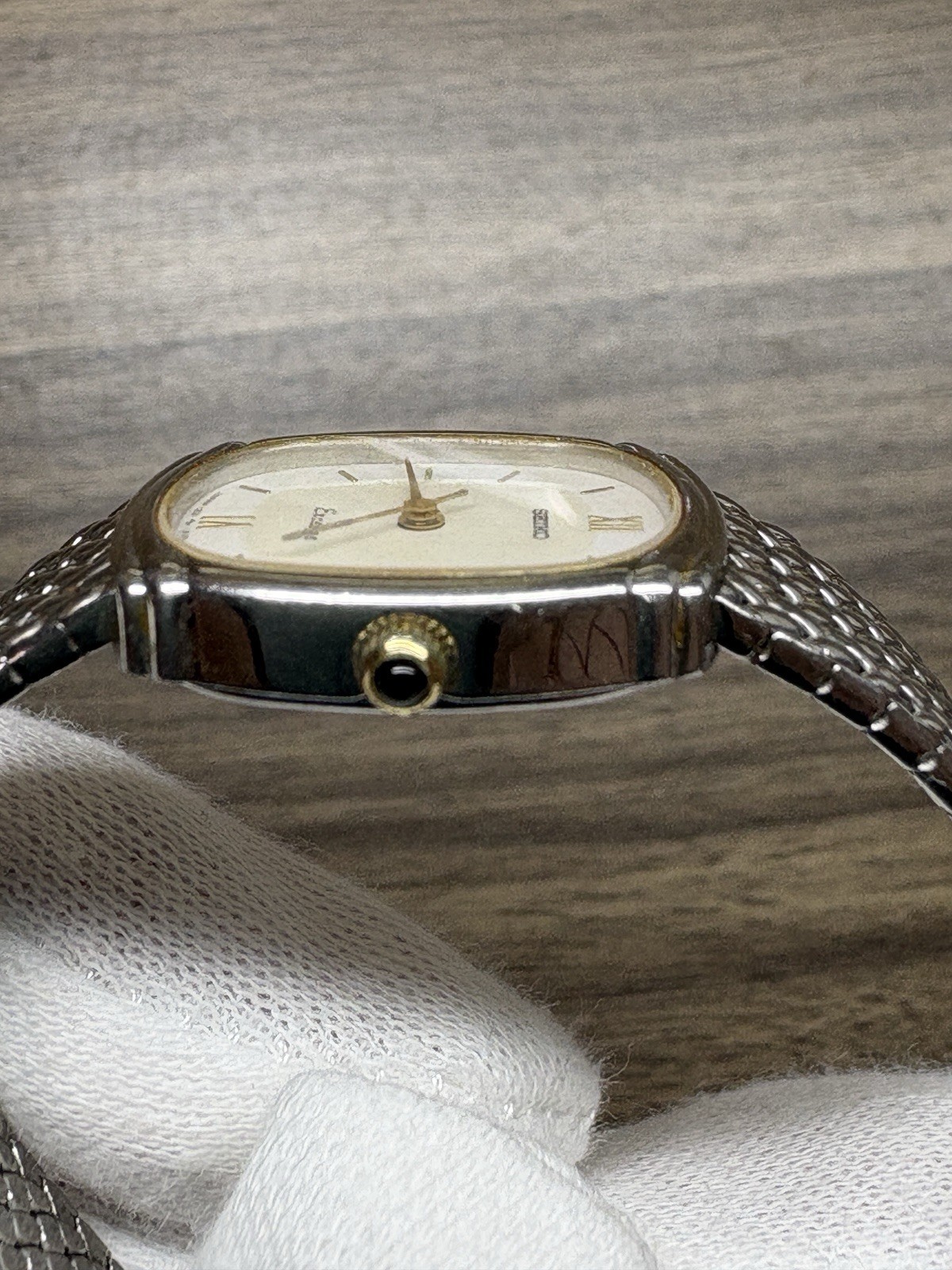 SEIKO Exceline 1221-5890 Vintage 1979 Quartz Ladies Watch New Battery Japan