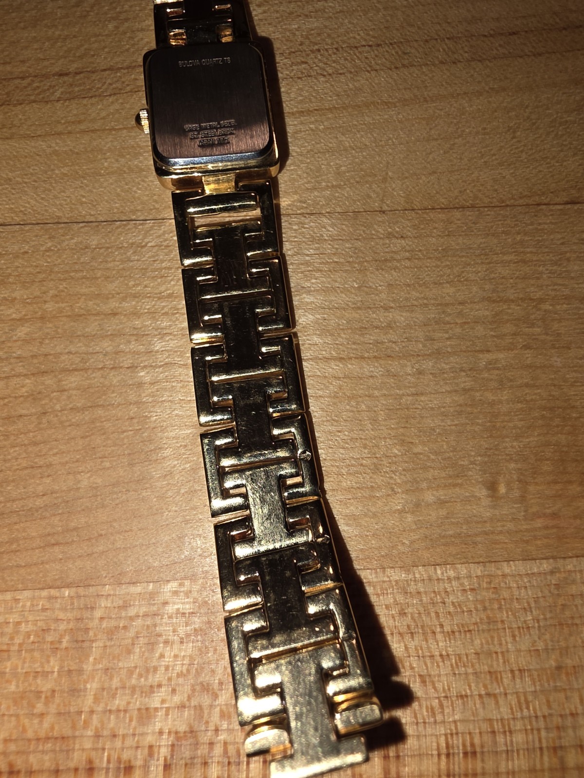 Ladies Bulova Japanese Quartz Watch T8 2 Hand Movement Tank