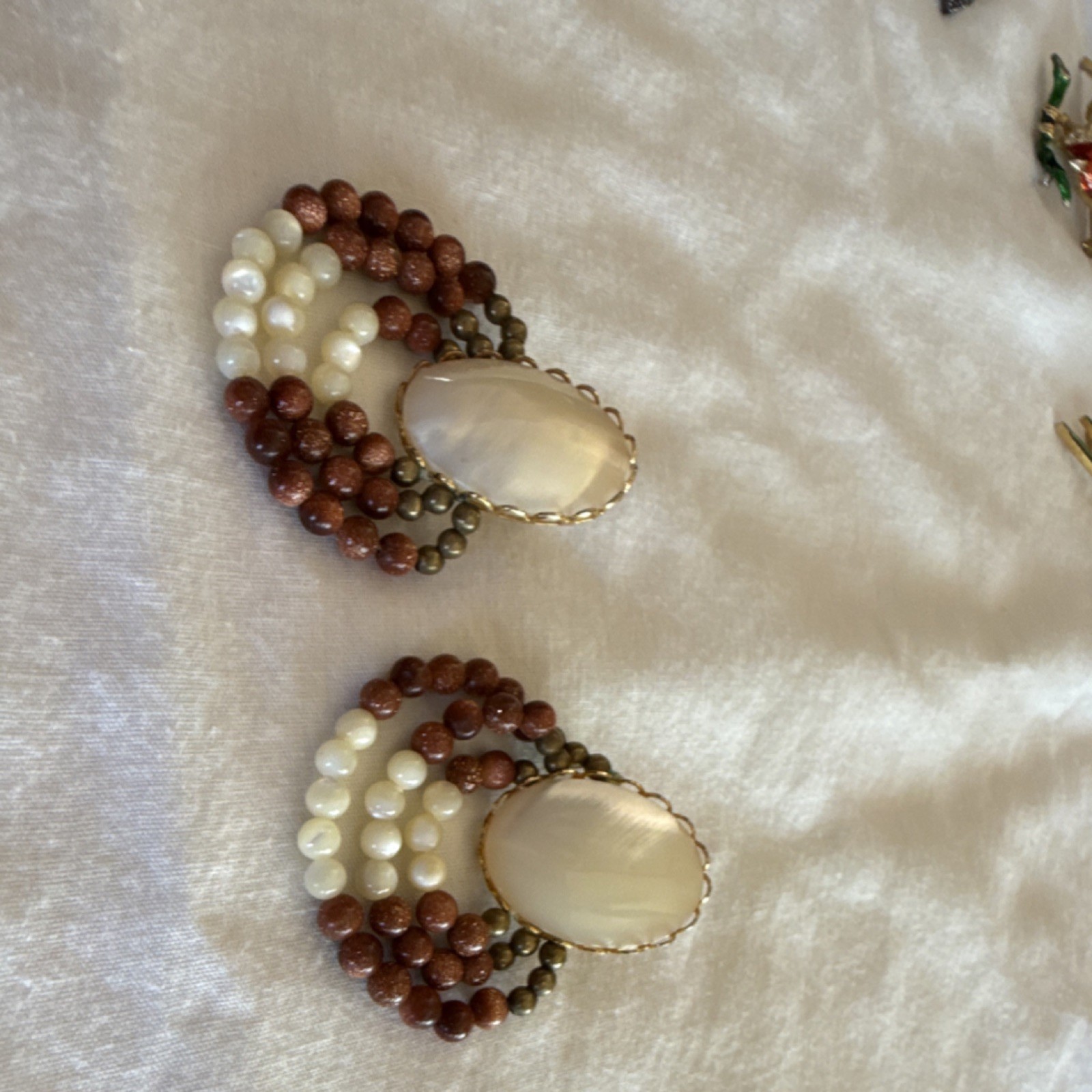 Mother of Pearl Beaded Dangle Earrings Brass Brown White Gold Screw Back Oval